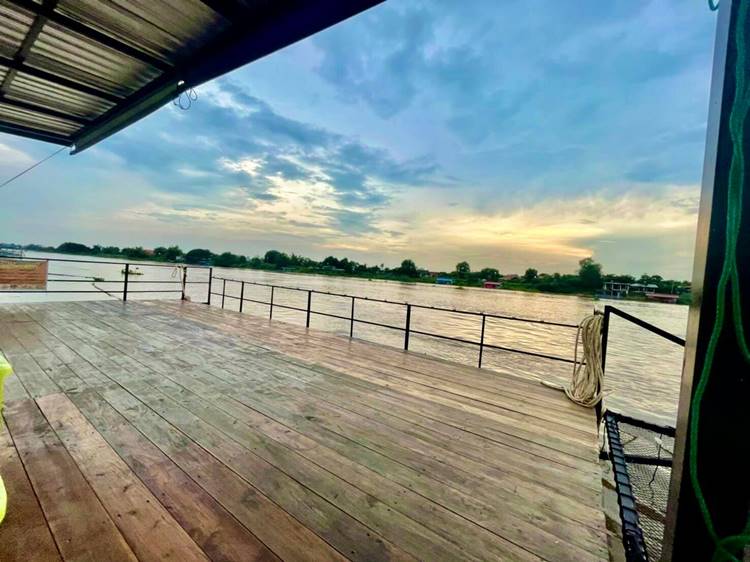 ที่พักอ่างทางหมาพักได้