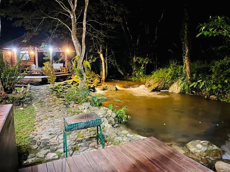 ที่พักปางไฮเทพเสด็จหมาพักได้