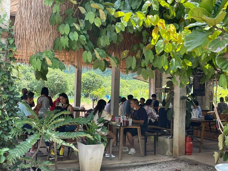 ที่พักอุทัยธานีน้องหมาพักได้