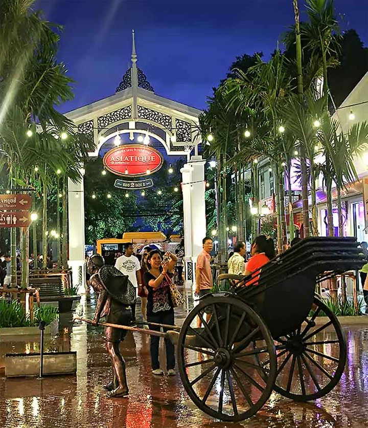 ASIATIQUE The Riverfront เอเชียทีค เดอะ ริเวอร์ฟร้อนท์ น้องหมามาเดินเล่นได้