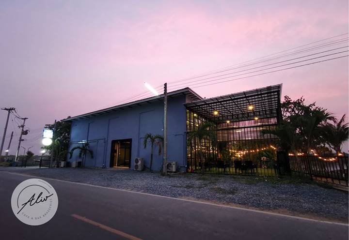 ร้านคาเฟ่กำแพงแสนหมาเข้าได้